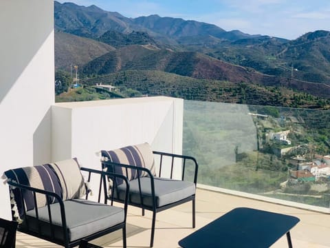 Balcony/Terrace, Seating area, Mountain view