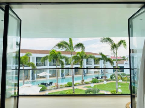 Balcony/Terrace, Garden view, Pool view