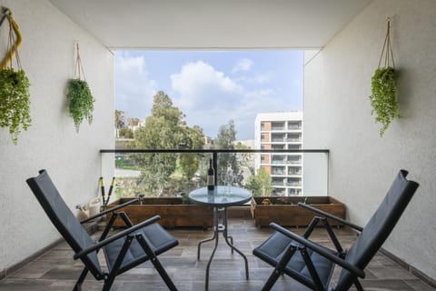 Bright & Modern Apartment in Haifa Down Town by Sea N' Rent Apartment in Haifa