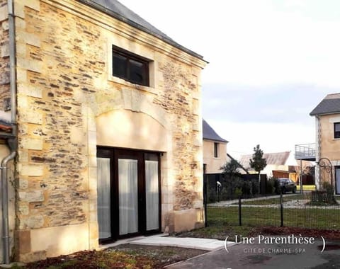 Une Parenthèse, gîte de charme et spa. Apartment in Carquefou