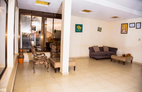 UBUNTU PALACE HOTEL - RUNATI Hôtel in Kampala