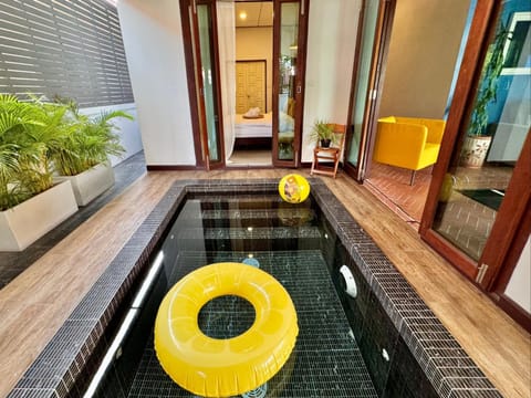 Living room, Swimming pool, Swimming pool