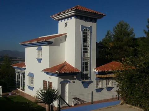 TESS Villa Ellen Maria: Space, Activity, Freedom! House in Alhaurín de la Torre