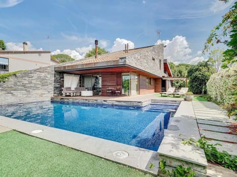 Patio, Pool view, Swimming pool