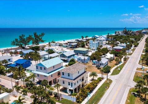 Sand Dollar Siesta-walk to beach less than 1 min! Maison in Manasota Key