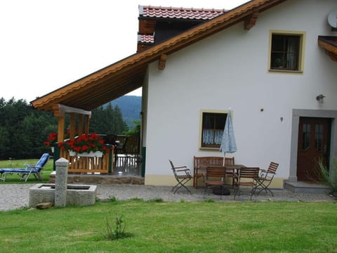Schellenberg Modern retreat House in Deggendorf