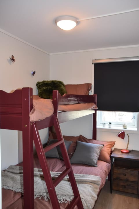 Bed, Bedroom, bunk bed