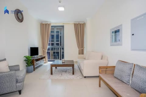 Comfy 1BR Apartment in Mirdif Copropriété in Al Sharjah
