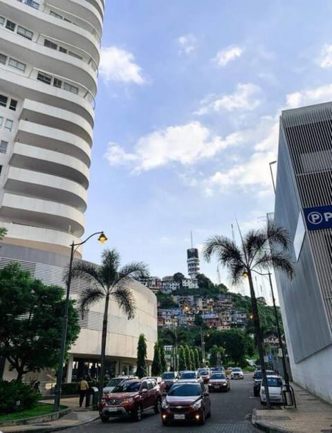 Airbnb Guayaquil, Puerto Santa Ana, Parking Apartamento in Guayaquil