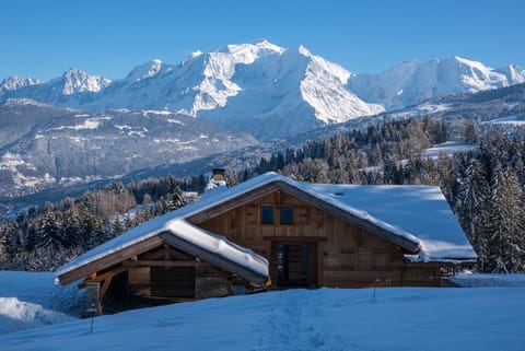 Property building, Day, Natural landscape, Winter, Mountain view