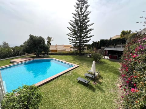 Garden, Balcony/Terrace, Pool view, Swimming pool, sunbed