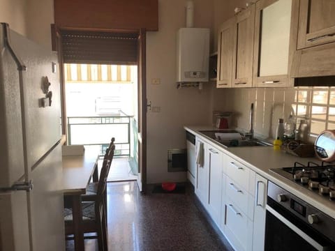 Kitchen or kitchenette, dishwasher, pet friendly, stove