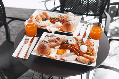 Buffet breakfast