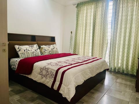 Luxe Isle by Harolty, East Legon House in Accra