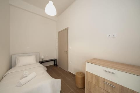 'Santa Marina Detached Cozy House In Egaleo Apartment in Piraeus Regional Unit, Greece