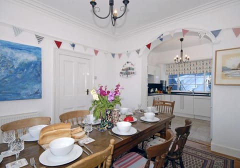 Bronwydd, large holiday home in seaside town of New Quay House in New Quay