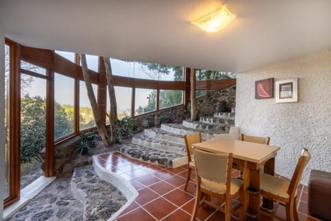 New family house with pool jacuzzi and forest view House in Cuernavaca