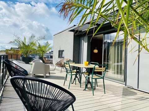 Patio, View (from property/room), Balcony/Terrace