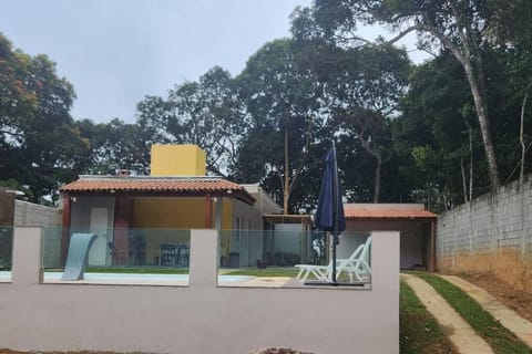 Casa com piscina Embu-Guaçu/ Itapecerica (Chácara) House in Cotia