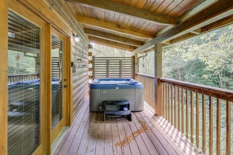 5-star Wpool, Cozy, Secluded, & Newly-renovated Haus in Sevierville