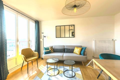 Jolie T5 familial 10p Apartment in Le Mans