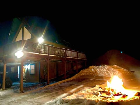 Journeys End Chalet - Minutes to Jay Peak! Chalet in Jay