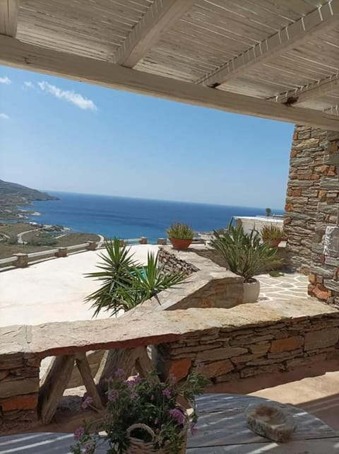 Koundouros Petra house Villa in Kea-Kythnos