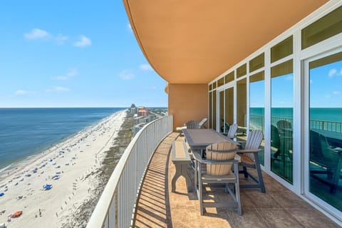 Phoenix Orange Beach 1605 House in Orange Beach