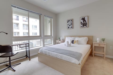 Quiet Apartment with Amazing Amenities @Alexandria Copropriété in Belle Haven