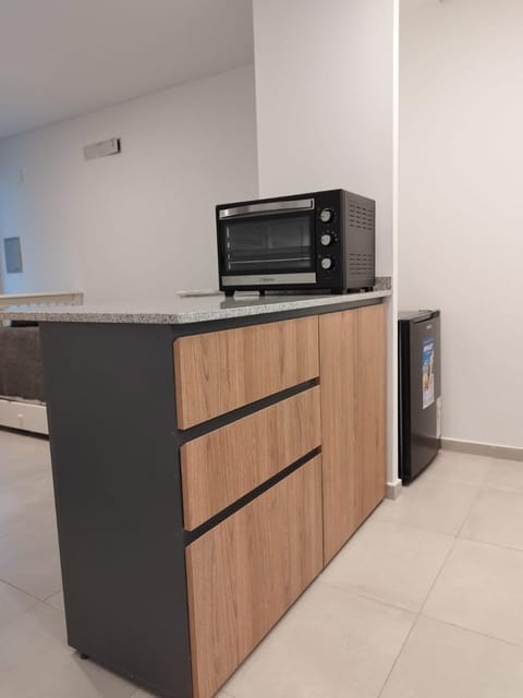 Kitchen or kitchenette, oven