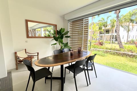 Patio, Garden view