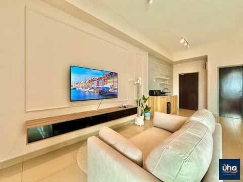 Communal lounge/ TV room, TV and multimedia, Living room, Seating area, Evening entertainment