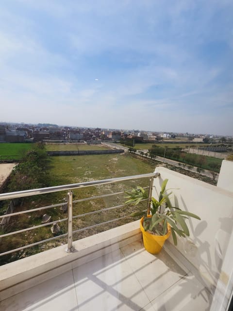 View (from property/room), Balcony/Terrace