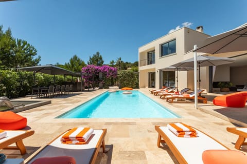 Balcony/Terrace, Swimming pool