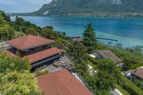 Lac d'Annecy villa d'exception avec accès au lac : Villa Hollywood Villa in Sévrier
