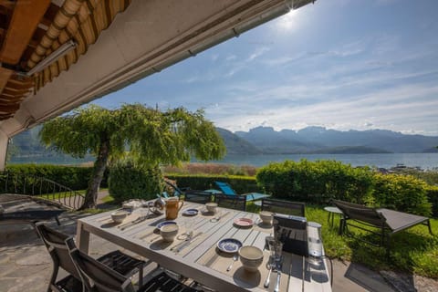 Patio, Spring, Day, Natural landscape, Garden, View (from property/room), Balcony/Terrace, Food and drinks, Dining area, Food, Garden view, Lake view, Mountain view