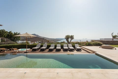 Pool view, Sea view, Swimming pool, sunbed