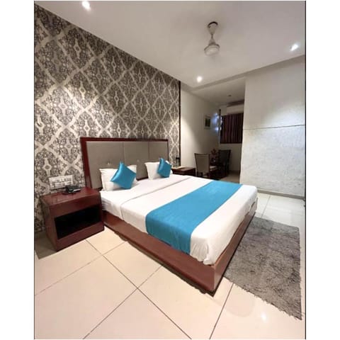 Shrimad Chandkheda Hotel in Ahmedabad