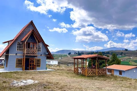 Hermoso Chalet el Silencio en Berlín, Santander Chalet in North Santander, Colombia