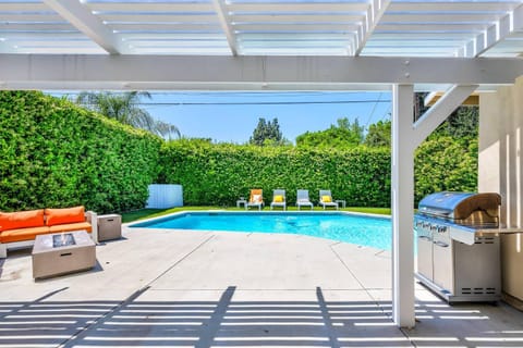 Garden view, Pool view, Swimming pool