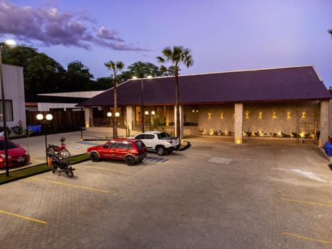 Property building, Facade/entrance, Parking