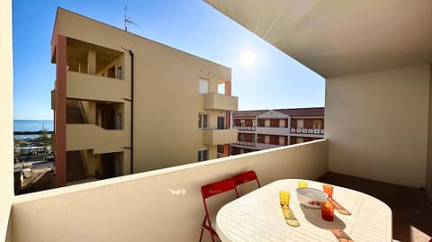 SE064 - Senigallia, comodo trilocale a 50mt dal mare Apartment in Senigallia