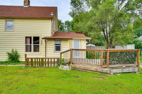 Charming Minneapolis Home with Deck, 5 Mi to Central Casa in Brooklyn Center