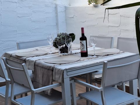 Balcony/Terrace, Dining area