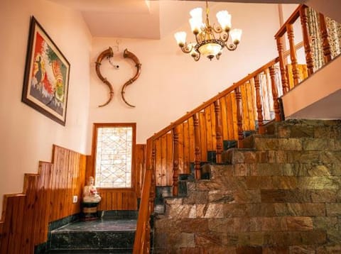 Shri Villa Simla Bed and Breakfast in Shimla