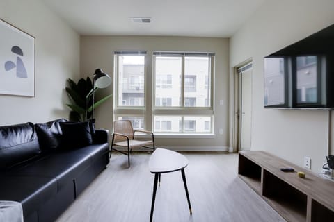 Exceptional Comfort: Apartment at Alexandria Copropriété in Belle Haven