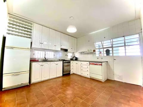 Kitchen or kitchenette, pet friendly, kitchen