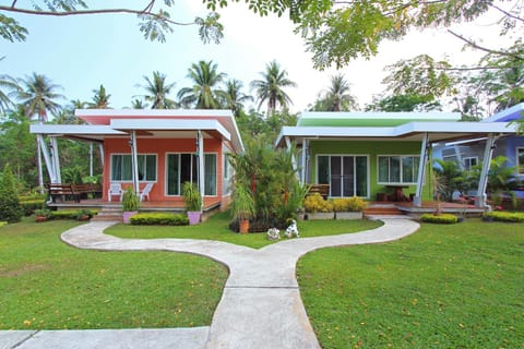 Maikhao Home Garden Bungalow Bed and Breakfast in Mai Khao