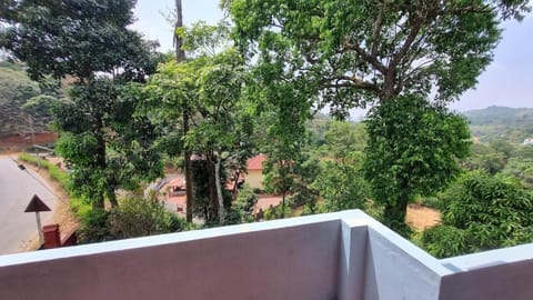 Nature View Comforts (A Unit Of Nisarga Thana Homes) Bed and Breakfast in Madikeri