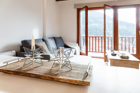 Natural landscape, Dining area, Mountain view